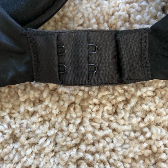 Victoria Secret Black Bra. Size 36B - Picture 3 of 5